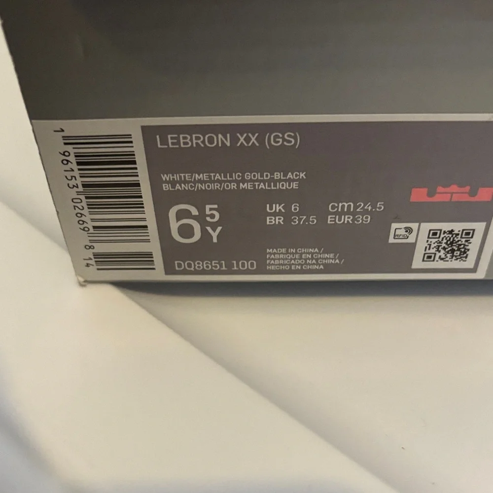 Nike‎ LeBron XX GS Basketball Sneakers White Gold Red Size 6.5Y Women’s 8